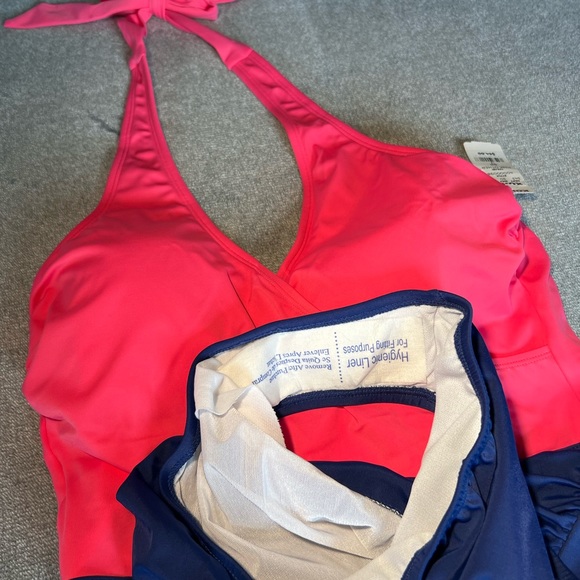 Colorblock one-piece swimsuit NWT - Picture 3 of 5